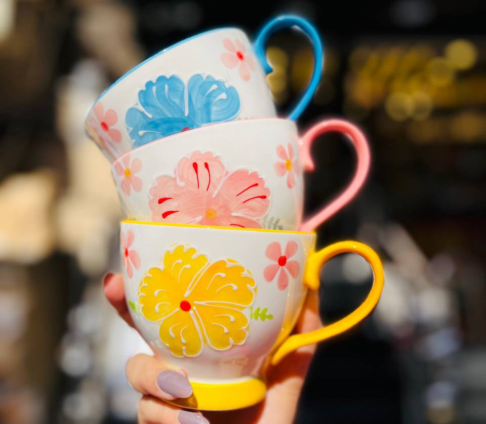 مجات بورسلين برسومات زهور بارزة – أناقة وحيوية لكل لحظة