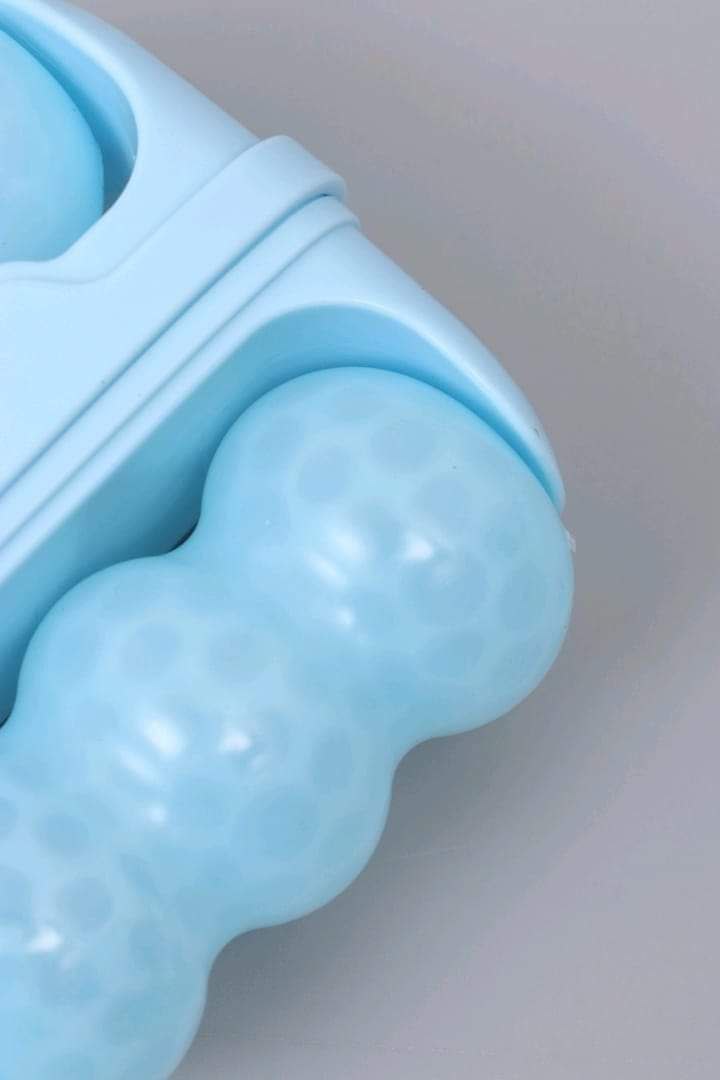 أداة Ice Roller لتدليك الوجه والجسم – لتجديد نضارة البشرة