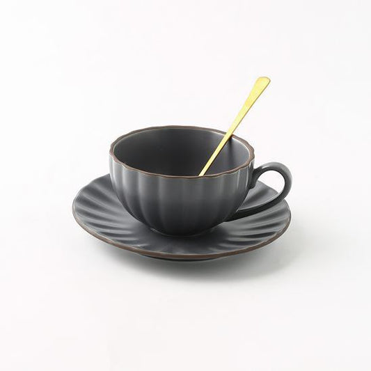 مج بورسلين أنيق مع طبق ومعلقة – مستورد بجودة عالية