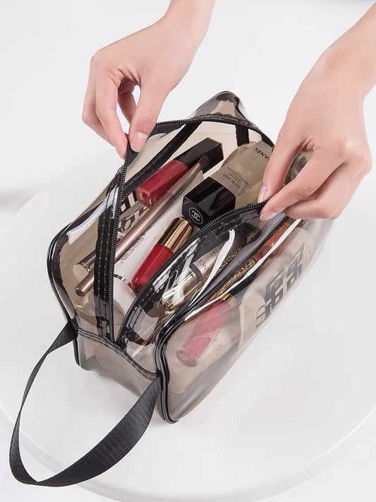 شنطة ميكب شفافة – تنظيم أنيق لمستحضرات التجميل والمتعلقات الشخصية