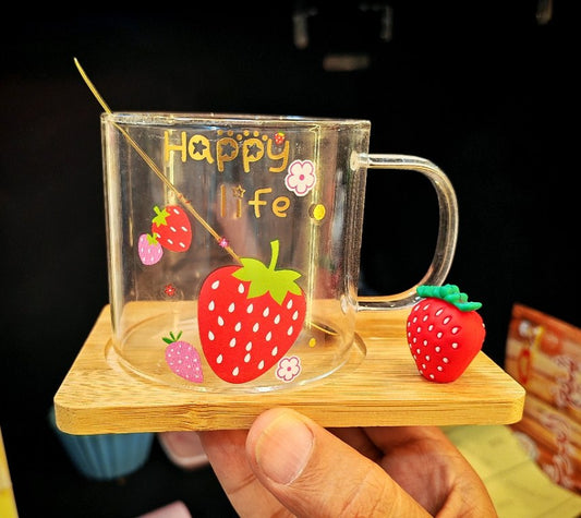 مج زجاج حراري بقاعدة خشب ومعلقة ذهبي – أشكال دبدوب وفراولة