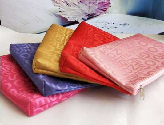 شنطة مكياج صغيرة – لحفظ أدوات التجميل بأناقة وسهولة