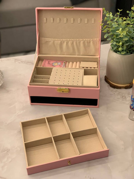 بوكس جلد منظم للإكسسوارات والمجوهرات – أناقة وتنظيم في مكان واحد
