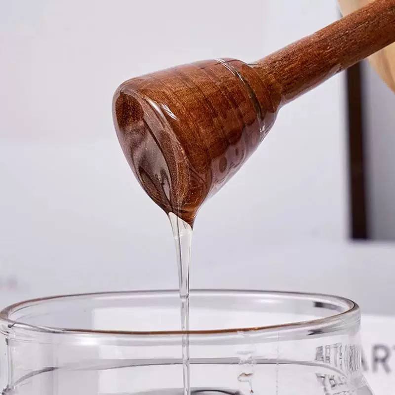 برطمان عسل زجاج بغطاء ومغرفة خشب – تصميم أنيق وسهل الاستخدام لتقديم مثالي