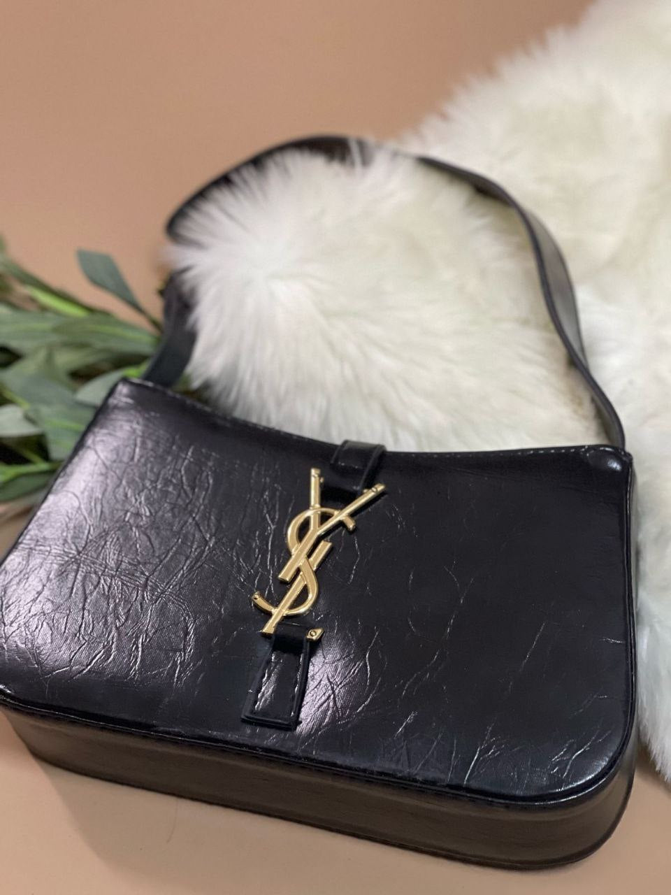 شنطة YSL كروس فاخرة 15×27 سم – تصميم عصري وجودة عالية