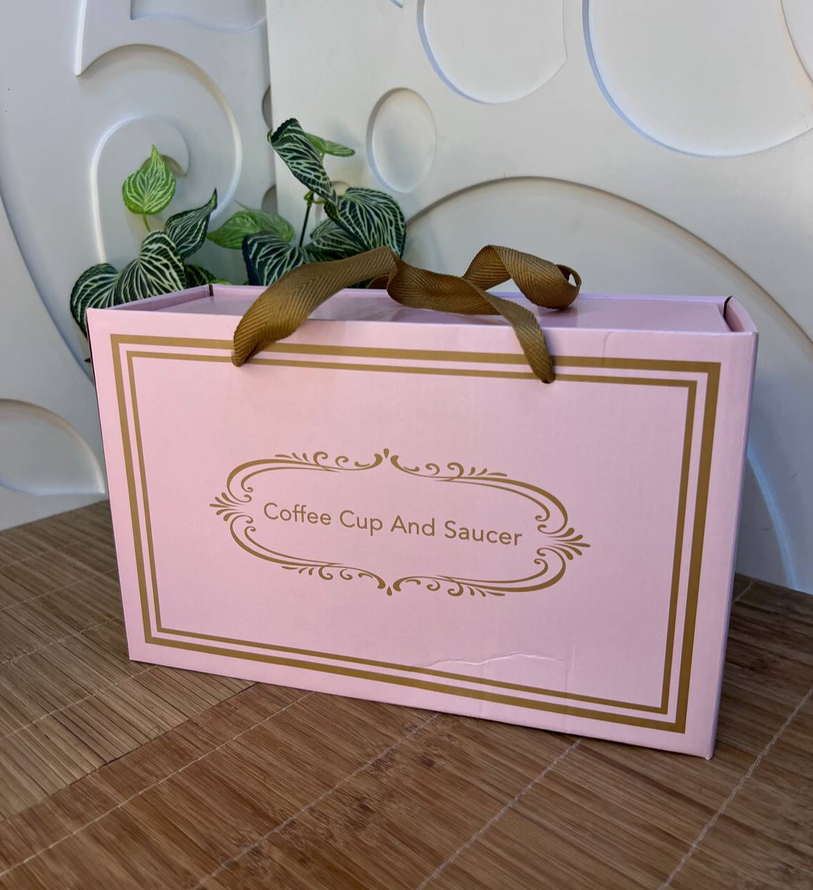 طقم مجات بورسلين للكابلز – 4 قطع فاخرة مع معالق