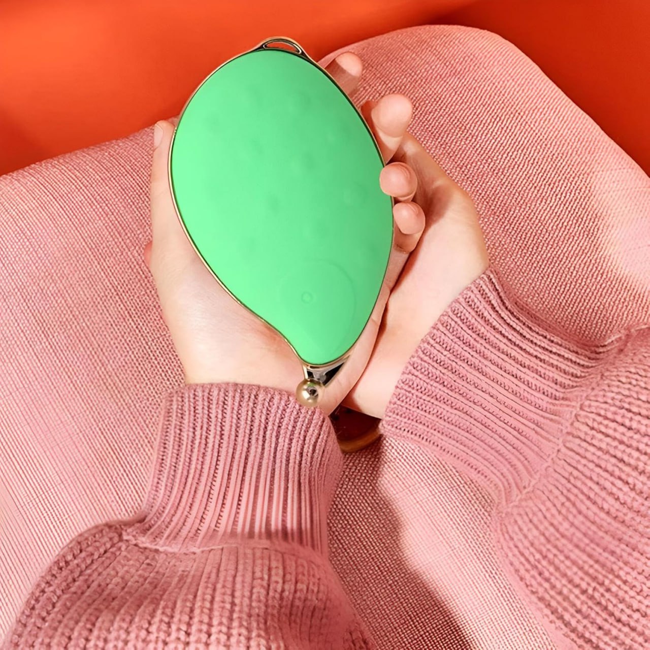 🔥 الدفاية المحمولة الذكية 2×1 – تدفئة وباور بنك في نفس الوقت!