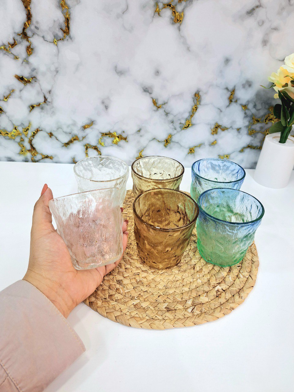 🥤 طقم أكواب مشبر ألوان – 6 قطع بتصميم أنيق وخامة زجاج مستورد