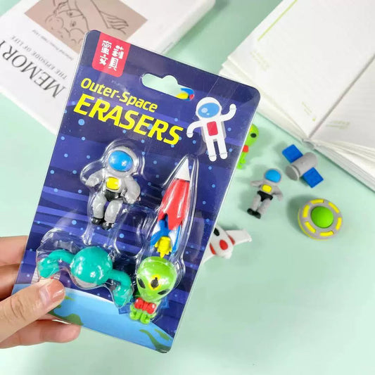 طقم استيكة الفضاء – 4 قطع ممتعة و مميزة 🚀✨