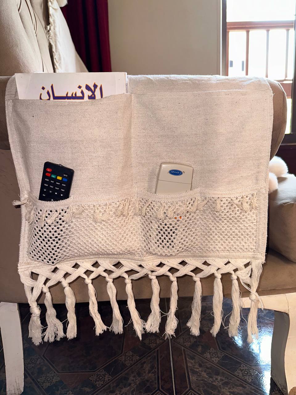 منظم ريموت وكتب أنيق من قماش الكتان – ترتيب عملي وشكل شيك