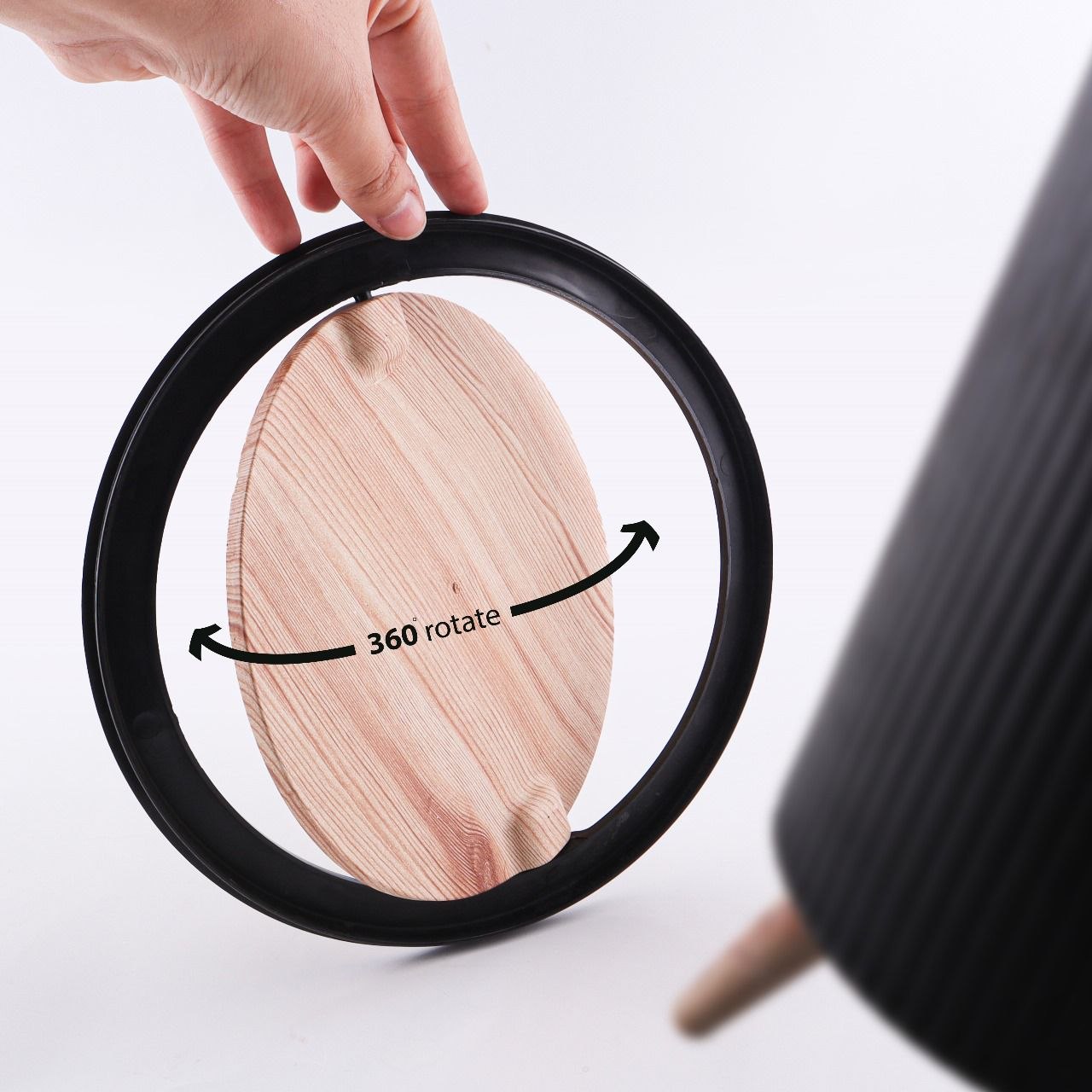 باسكت ديكوريشن متعدد الاستخدام – تصميم عصري بغطاء وأرجل خشبية | سعة 8.5 لتر 🗑️✨