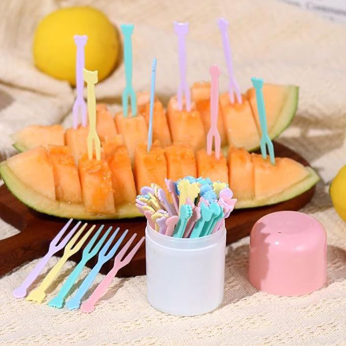 شوك فاكهة بلاستيك شيك – لأناقة التقديم وسهولة الاستخدام 🍓🍇