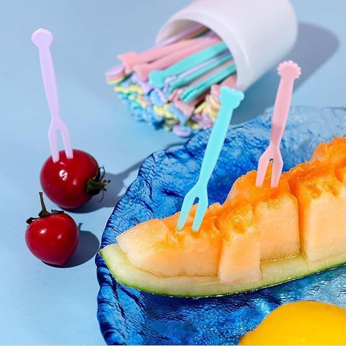 شوك فاكهة بلاستيك شيك – لأناقة التقديم وسهولة الاستخدام 🍓🍇