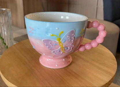 مج بورسلين كيوت بفراشة بارزة – لمسة أنوثة ورُقي في كل تفصيلة