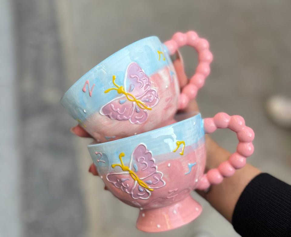 مج بورسلين كيوت بفراشة بارزة – لمسة أنوثة ورُقي في كل تفصيلة