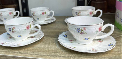 طقم القهوة الكلاسيك البورسلين – أناقة الضيافة في كل مناسبة