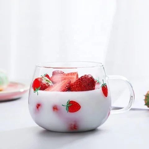 مج كابتشينو بايركس فراولة – تصميم بيضاوي مستورد 400ml