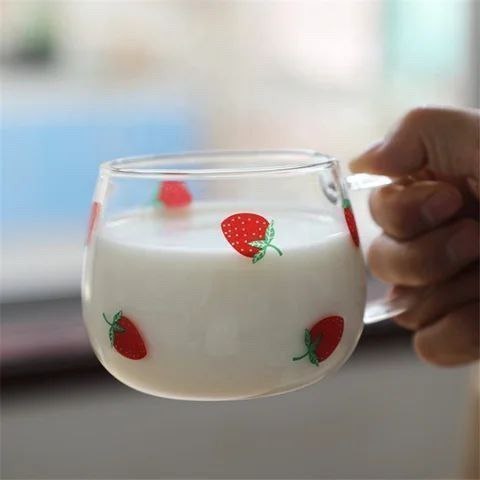 مج كابتشينو بايركس فراولة – تصميم بيضاوي مستورد 400ml