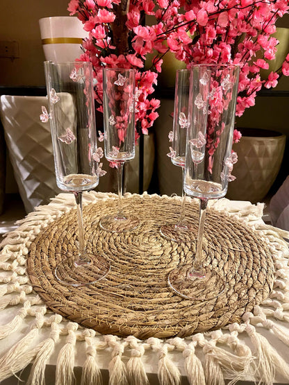 كأس فراشة ديكوري أنيق – تصميم راقٍ يضيف لمسة أنوثة وشياكة لمائدتك