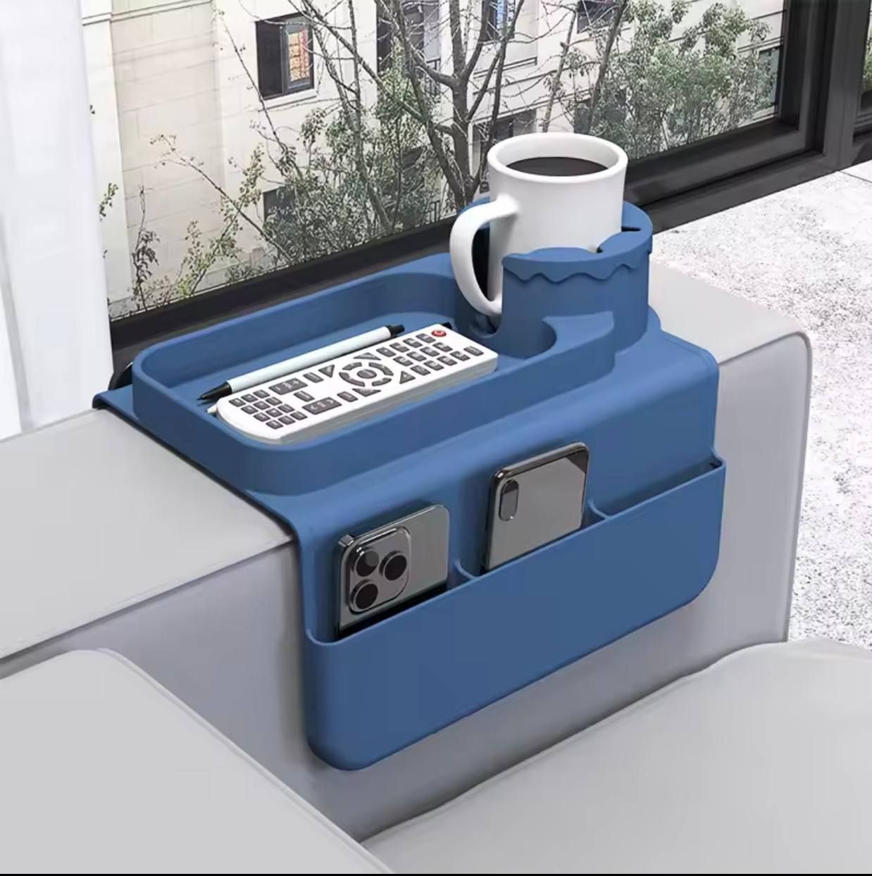 منظم ريموت وسيليكون أوروبي متعدد الاستخدام – حامل أكواب وموبايل بتصميم عصري