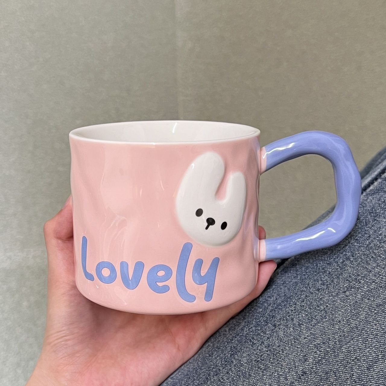 مج بورسلين Lovely بتصميم أرنوب مجسم – هدية أنيقة للمشروبات الساخنة والباردة