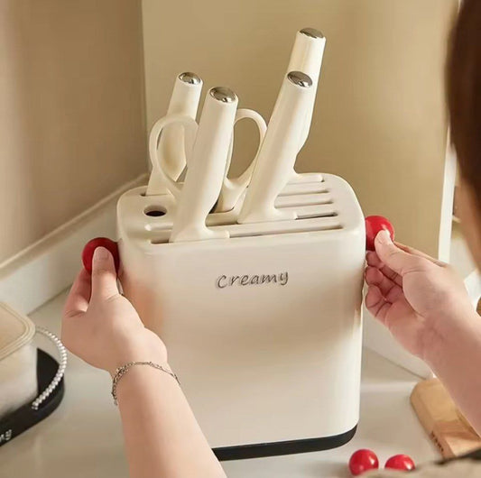 رف تنظيم سكاكين متعدد الوظائف مع مسن ومقص – حل متكامل لترتيب أدوات المطبخ