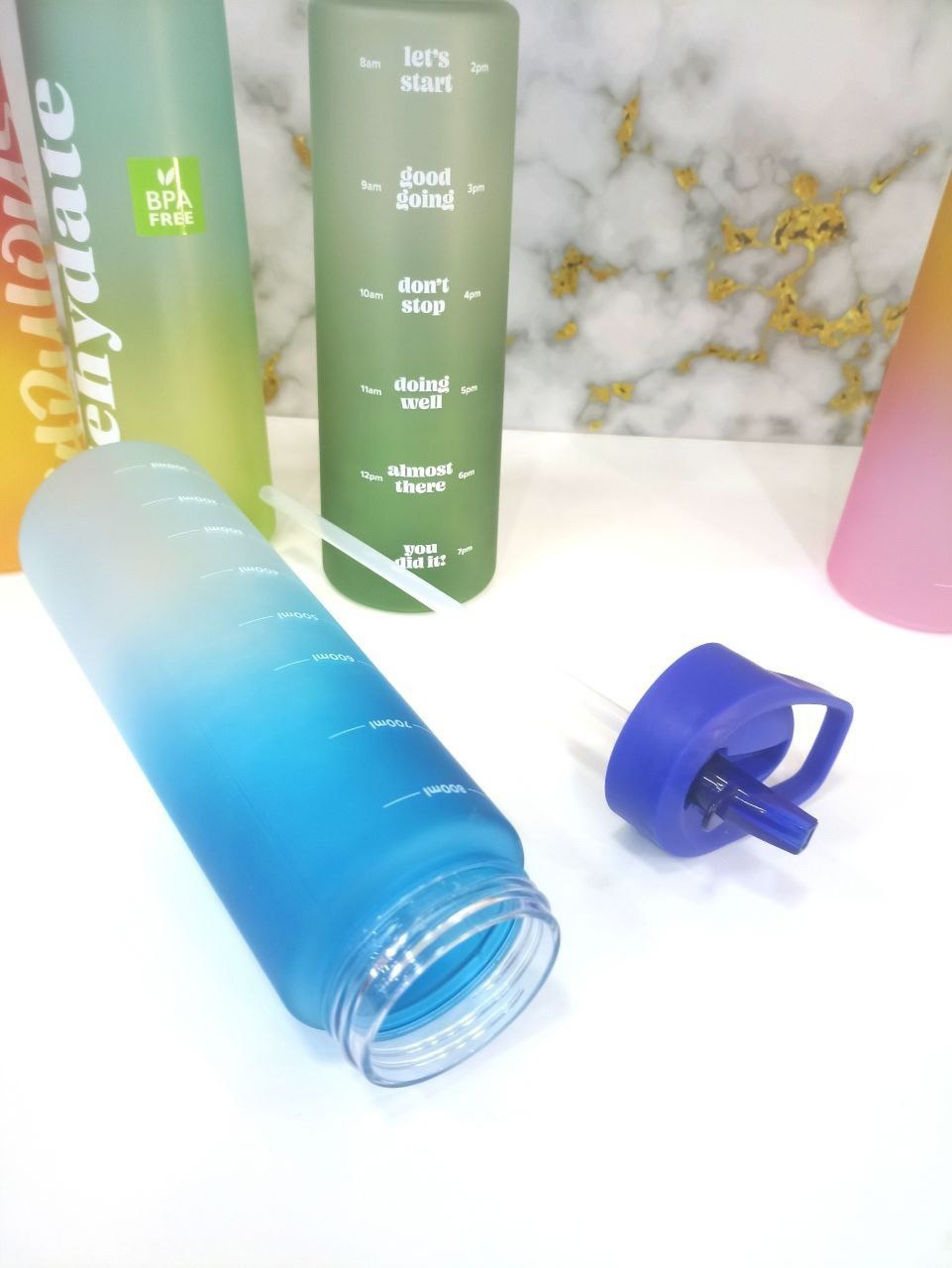 زجاجة المياه الرقمية BIOR – انتعاش صباحك ونشاطك اليومي مع شاليموه مبتكرة 💧☀️