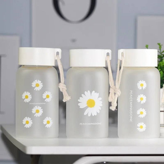 زجاجة مياه 500ml – تصميم عباد الشمس العملي والأنيق 💛🌻