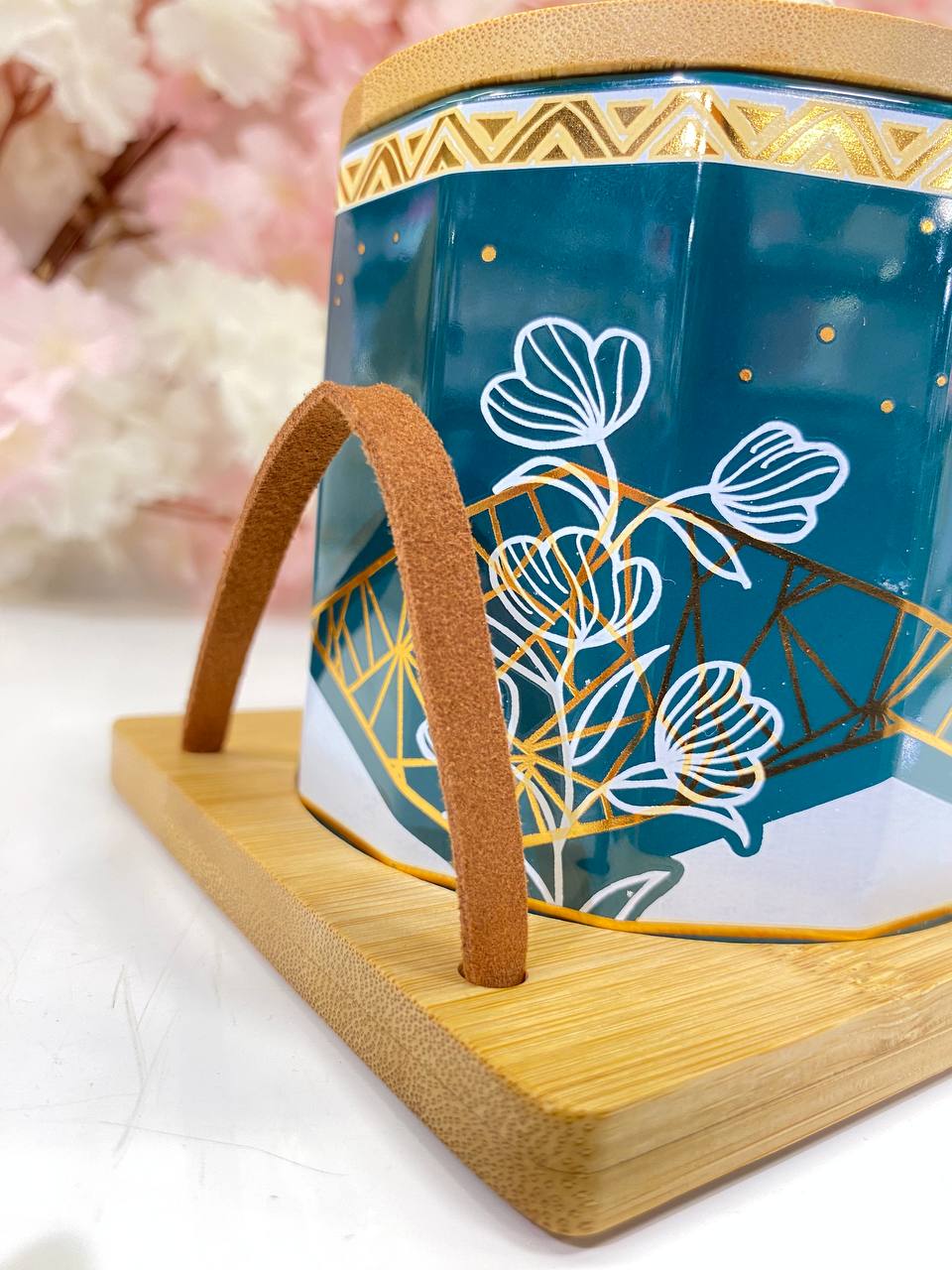 طقم برطمانات بورسلين زيتي فاخر على استاند خشب طبيعي ✨