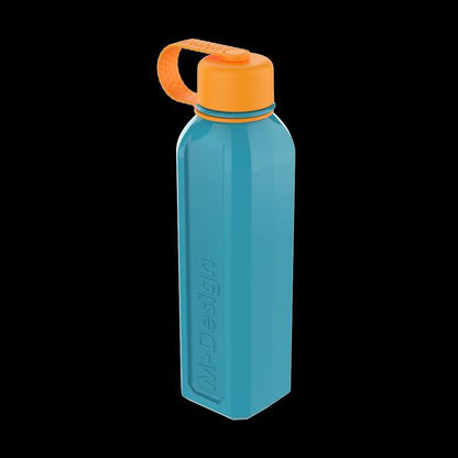 💧 زجاجة مياه مربعة من M.Design – أناقة وانتعاش طوال اليوم! 🌸