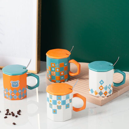 مج بورسلين أندلسي فاخر بغطاء ومعلقة – تصميم راقٍ يجمع بين الأصالة والعصرية