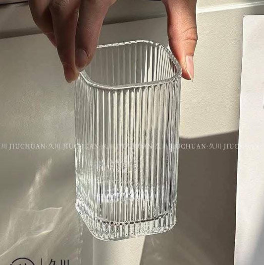 طقم شوب كريستال مضلع – أناقة وتميز في كل رشفة!
