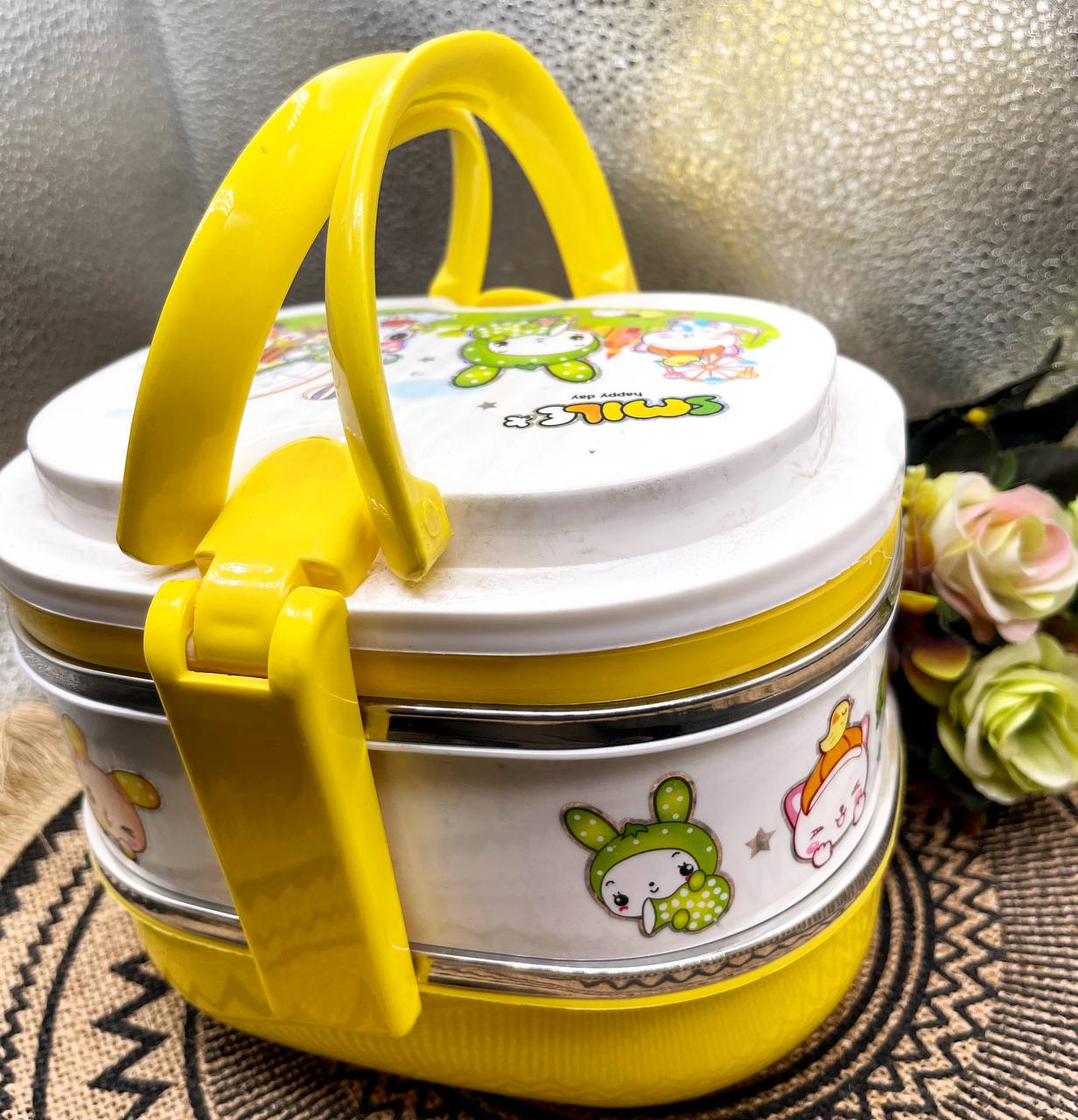 عمود أكل 3 دور بغطاء محكم – تنظيم وأمان لحفظ الطعام 🍲✨