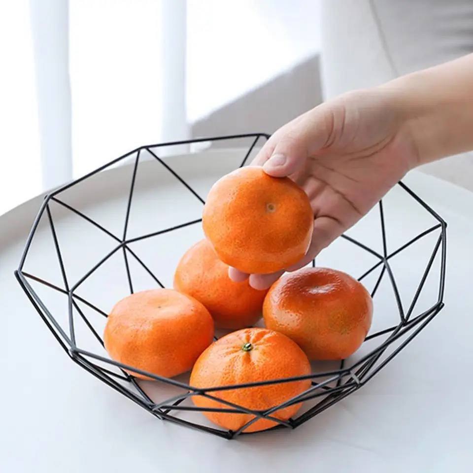 🍎 طبق فاكهة معدني بخامة مجلفنة وخشب زان – تصميم عصري وجودة عالية