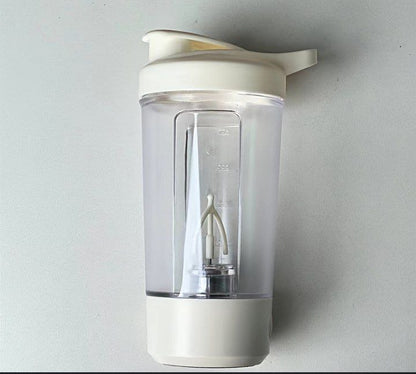 ☕ Portable Electric Shaker Cup - For coffee and milkshake lovers anytime, anywhere