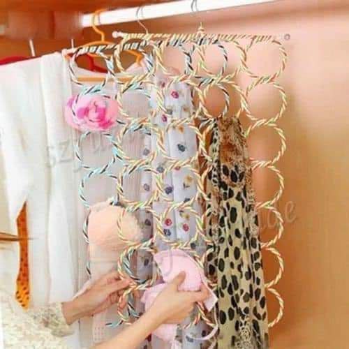 🧣 The 28-Eye Scarf Hanger – The Genius Solution to Organize Your Closet!