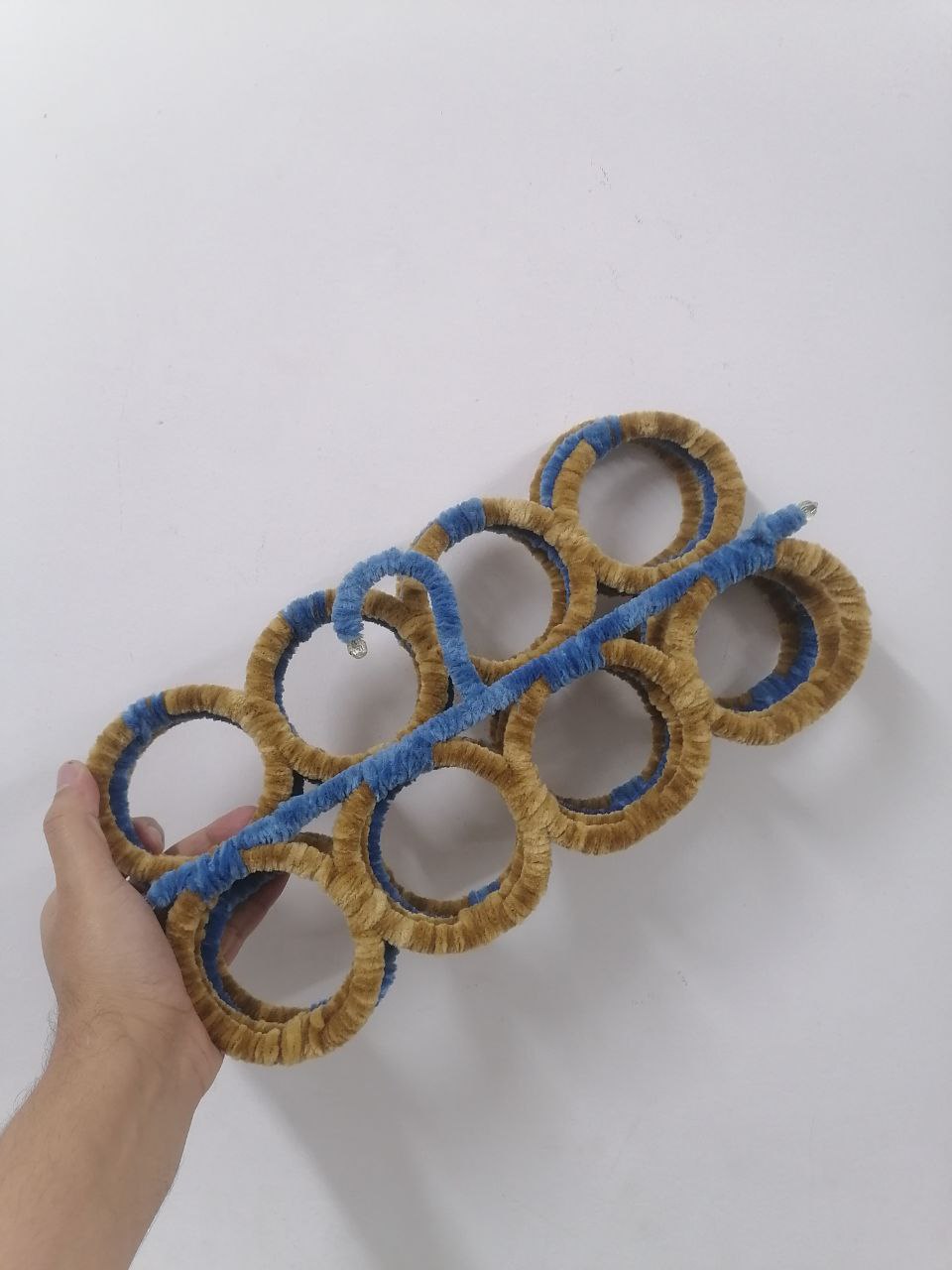 🧣 The 28-Eye Scarf Hanger – The Genius Solution to Organize Your Closet!