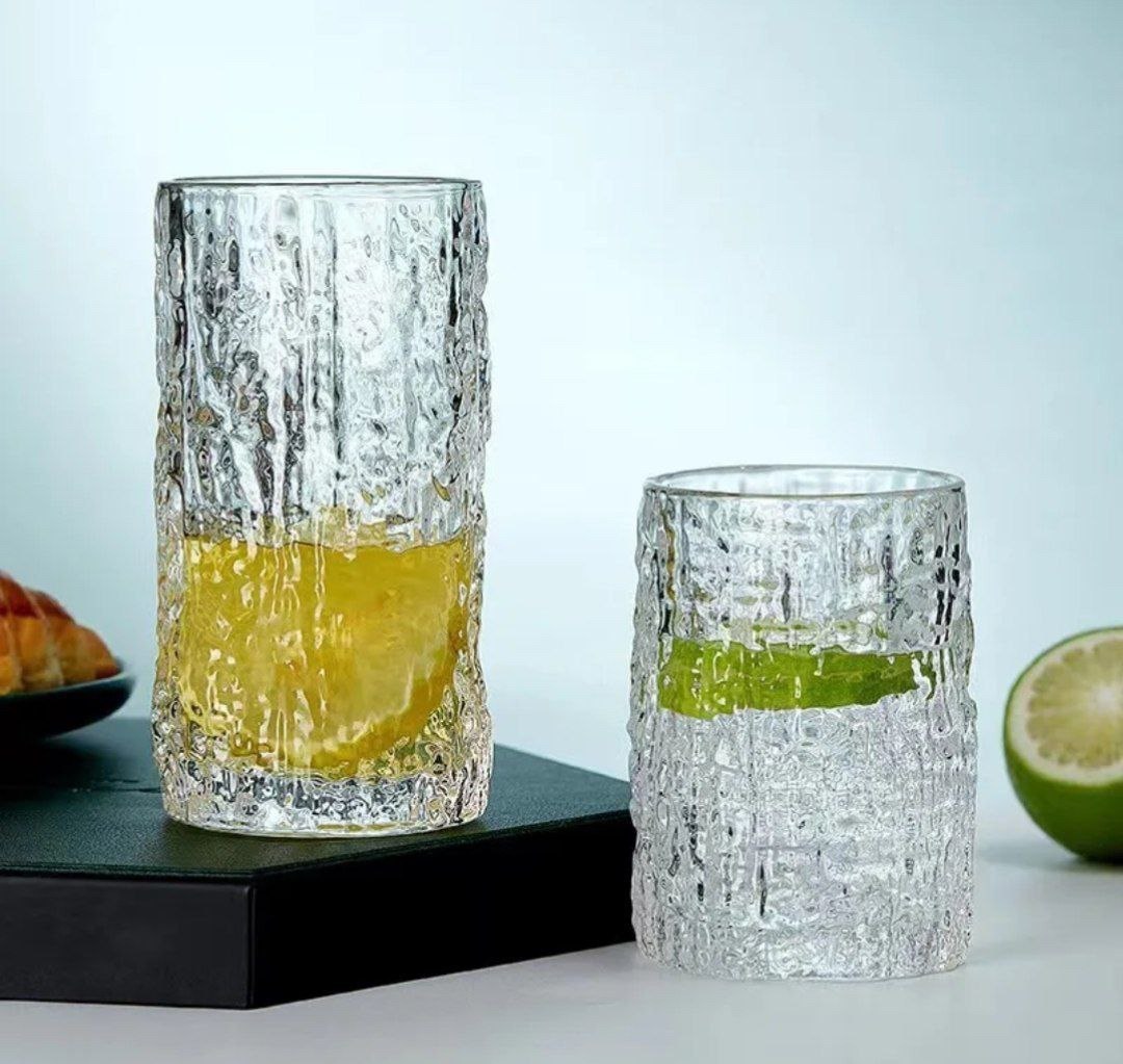 🥃 كوب زجاج منقَرِش – تصميم أنيق للمشروبات الباردة والساخنة 