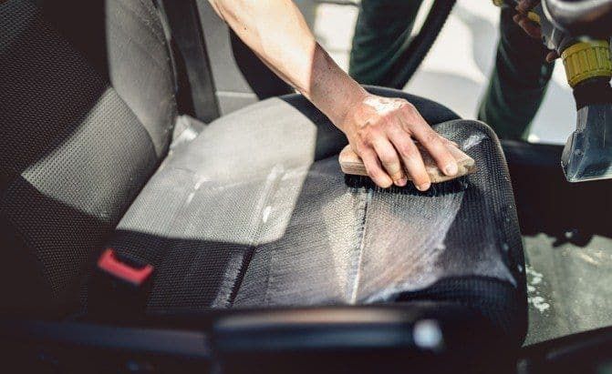 سبراي فوم للتنظيف الجاف – متعدد الاستخدامات مع فرشة مدمجة | سعة 650 مل ❌🧼 