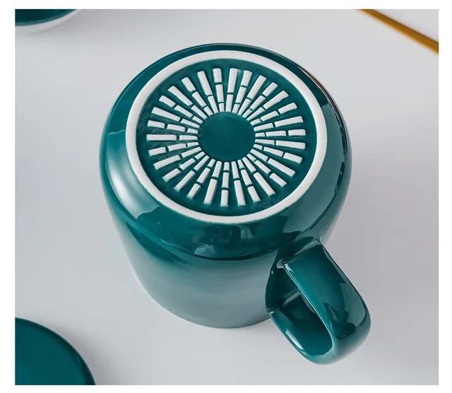 مج البورسلين الفاخر مع قاعدة تسخين كهربائية ومعلقة ذهبية – مشروبك دايمًا سخن لأخر رشفة