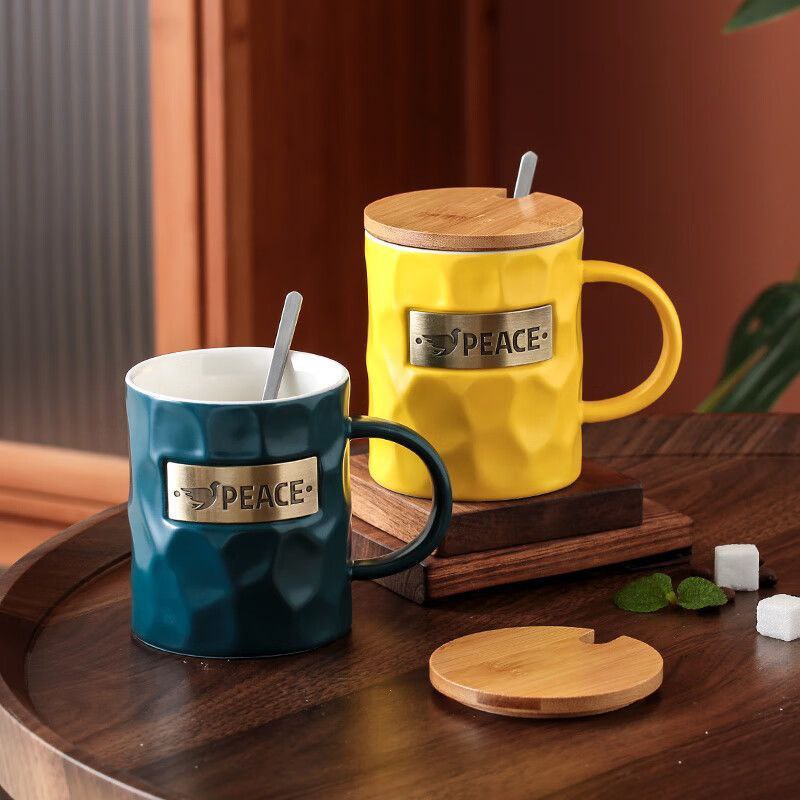 مج بورسلين SUNNY الفاخر بغطاء ومعلقة – تصميم مثالي للهدايا