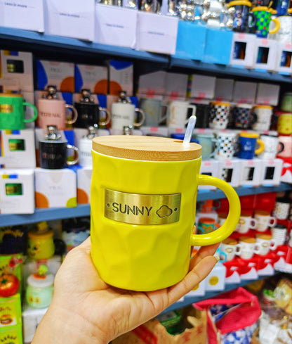 مج بورسلين SUNNY الفاخر بغطاء ومعلقة – تصميم مثالي للهدايا