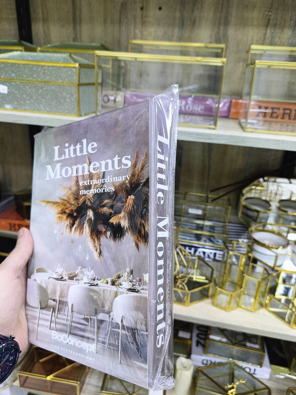 📚 كتاب ديكور – أشكال جديدة وعصرية لتزيين أي ركن في بيتك