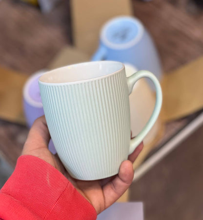 ☕ طقم مجات بورسلين مضلع – 4 قطع بألوان مختلفة