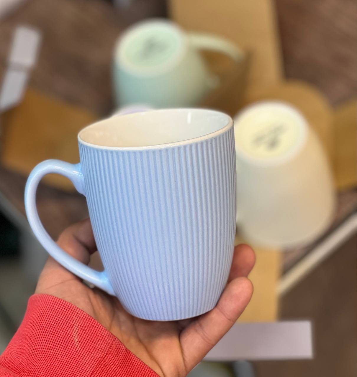 ☕ طقم مجات بورسلين مضلع – 4 قطع بألوان مختلفة