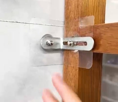 مثبتات أثاث آمنة لحماية الأطفال والحيوانات الأليفة – أمان وراحة بال في كل ركن من بيتك 🏡