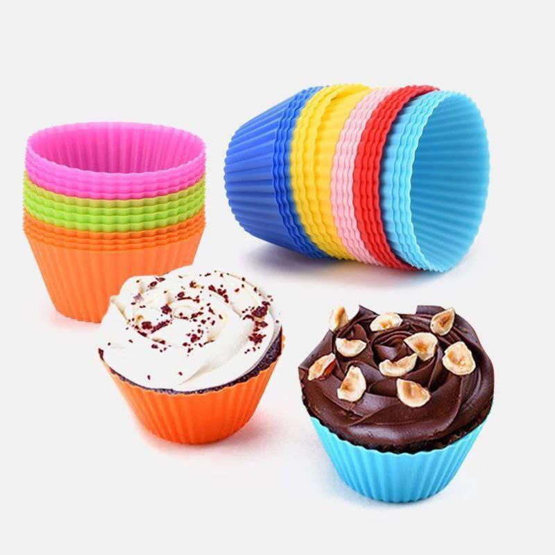 🧁 طقم قوالب كب كيك سيليكون – 12 قطعة مستوردة بجودة عالية