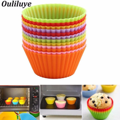 🧁 طقم قوالب كب كيك سيليكون – 12 قطعة مستوردة بجودة عالية