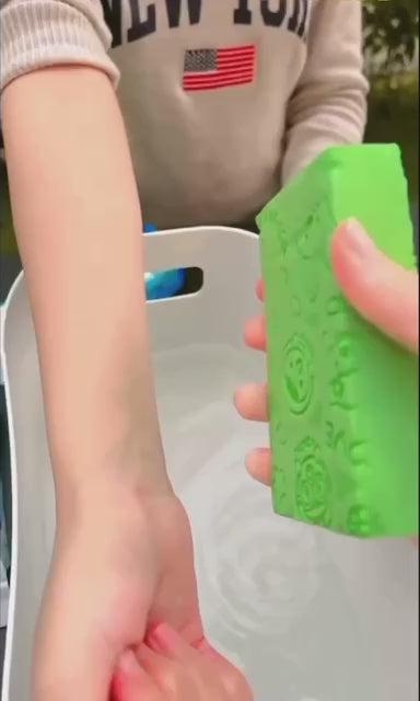الإسفنجة العجيبة لإزالة الجلد الميت