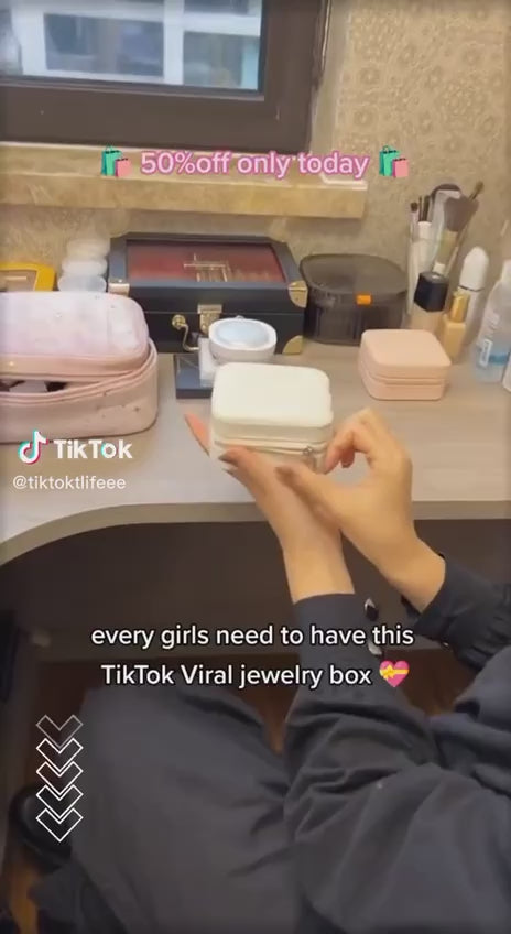 منظم إكسسوارات ميني – جلد أنيق وسهل الحمل | مثالي للسفر والتنظيم اليومي 💍👜